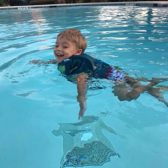 Meet Your Posher! -Nikole Elizabeth Ball - Picture 6 of 7